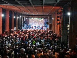 Multitudinario el final de Regreso al Corazón.