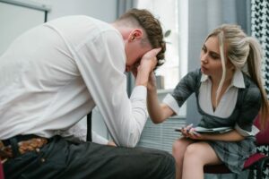 El apoyo psicológico es básico para enfrentar la depresión.